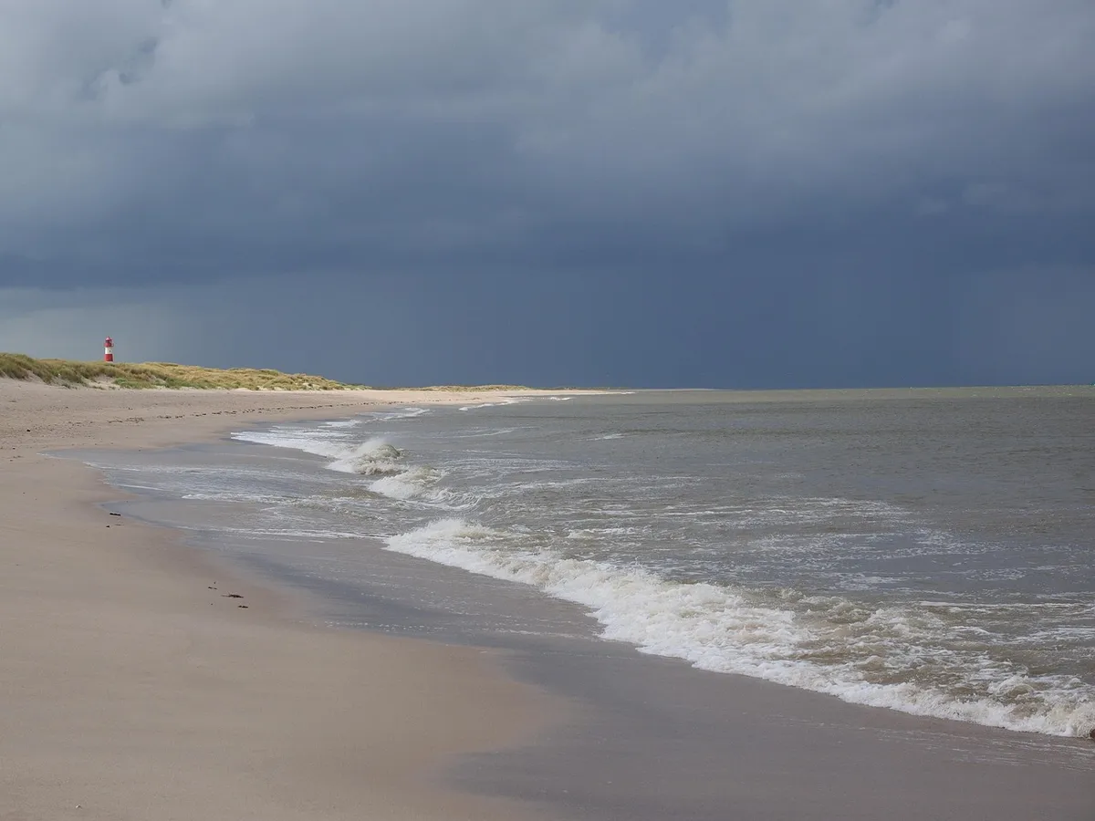 beach, sea, nature, waves, sandy beach, white beach, lighthouse, red-and-white striped, list ost, lighthouse list ost, sylt, elbow